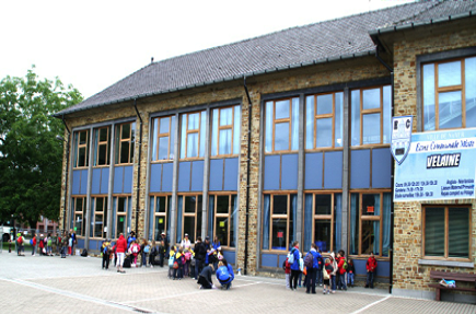 http://www.tanguy-auspert.be/JAMBES-Velaine-ecole-Communale_a194.html