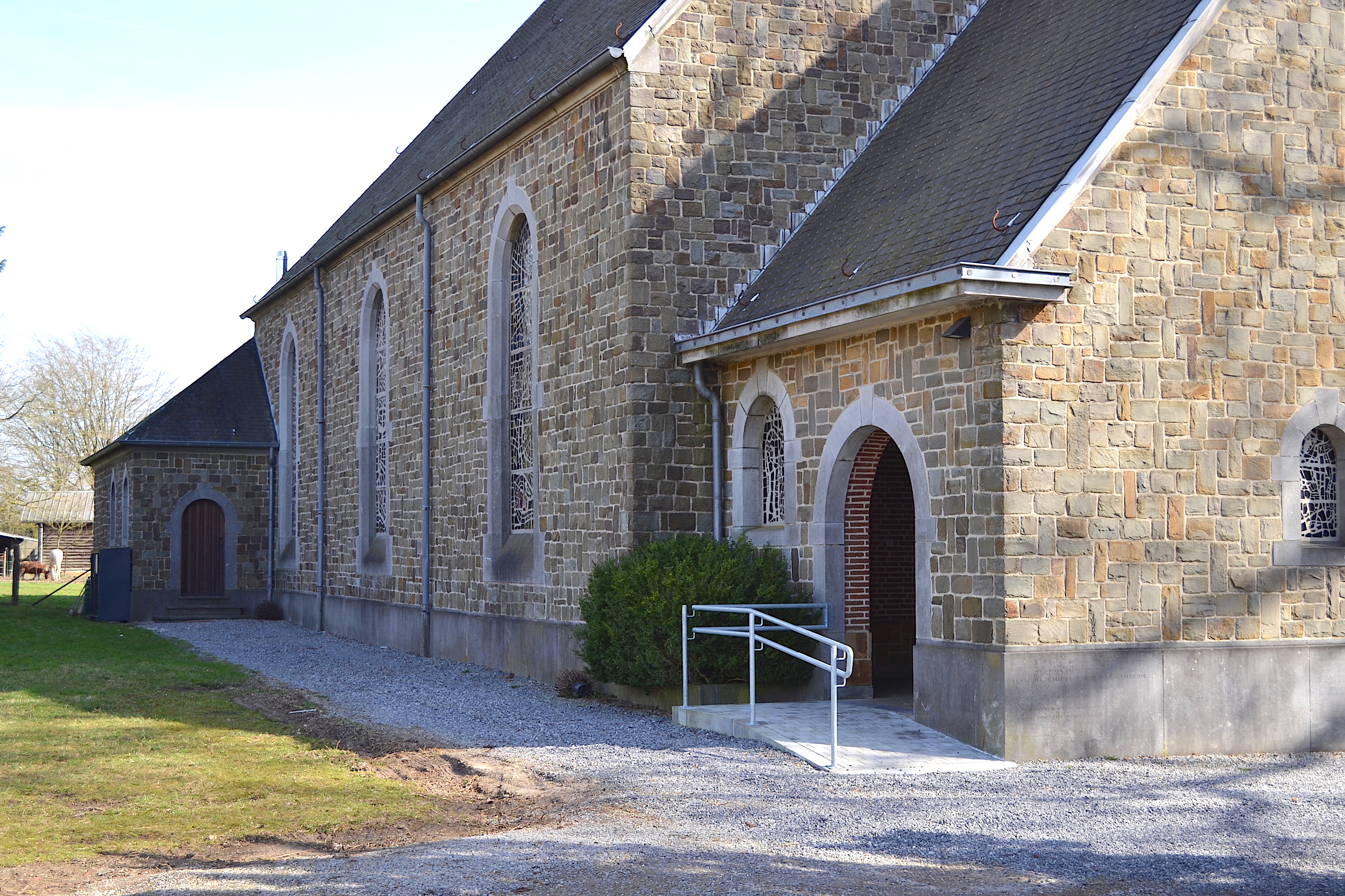 Boninne : l'église Saint Lambert